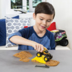 Circuits, véhicules et robotique pour enfants - Monster Jam Kinetic Dirt Starter Set : Earth Shaker - Livraison rapide Tunisie